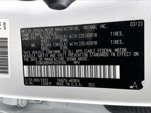Used 2023 Toyota Highlander XLE AWD/4WD image 31
