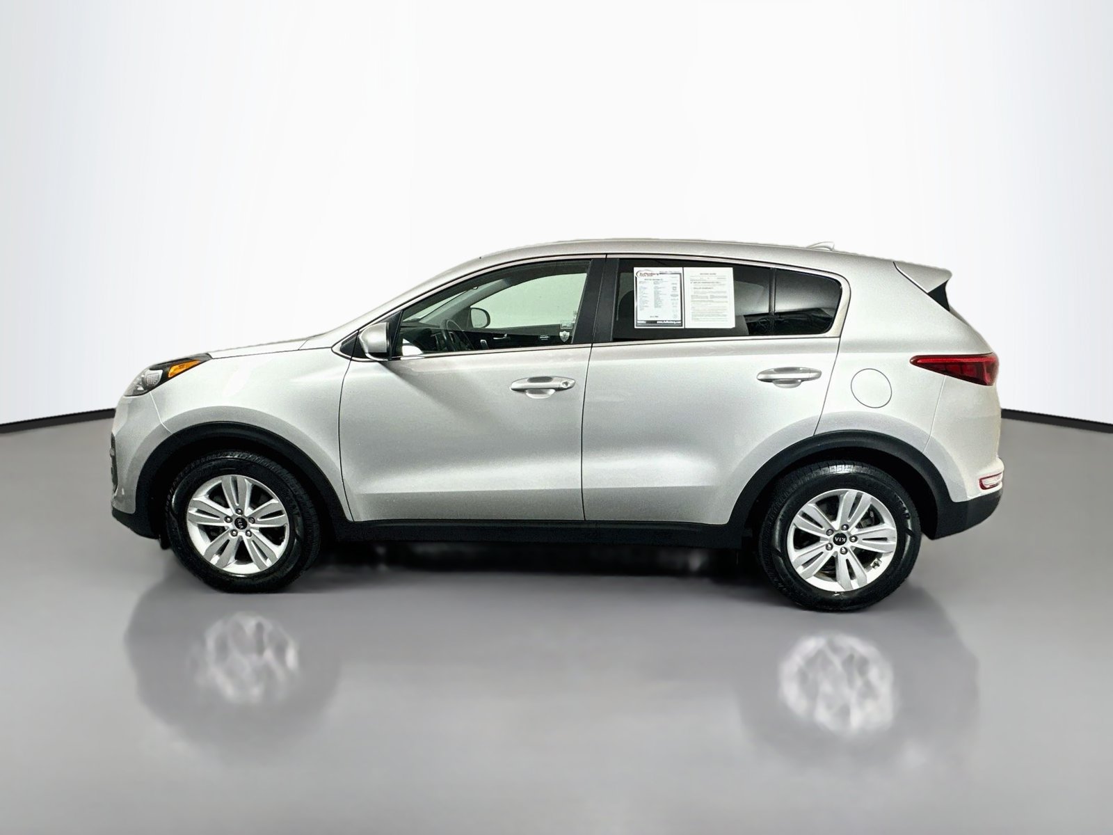 Used 2019 Kia Sportage LX FWD image 4