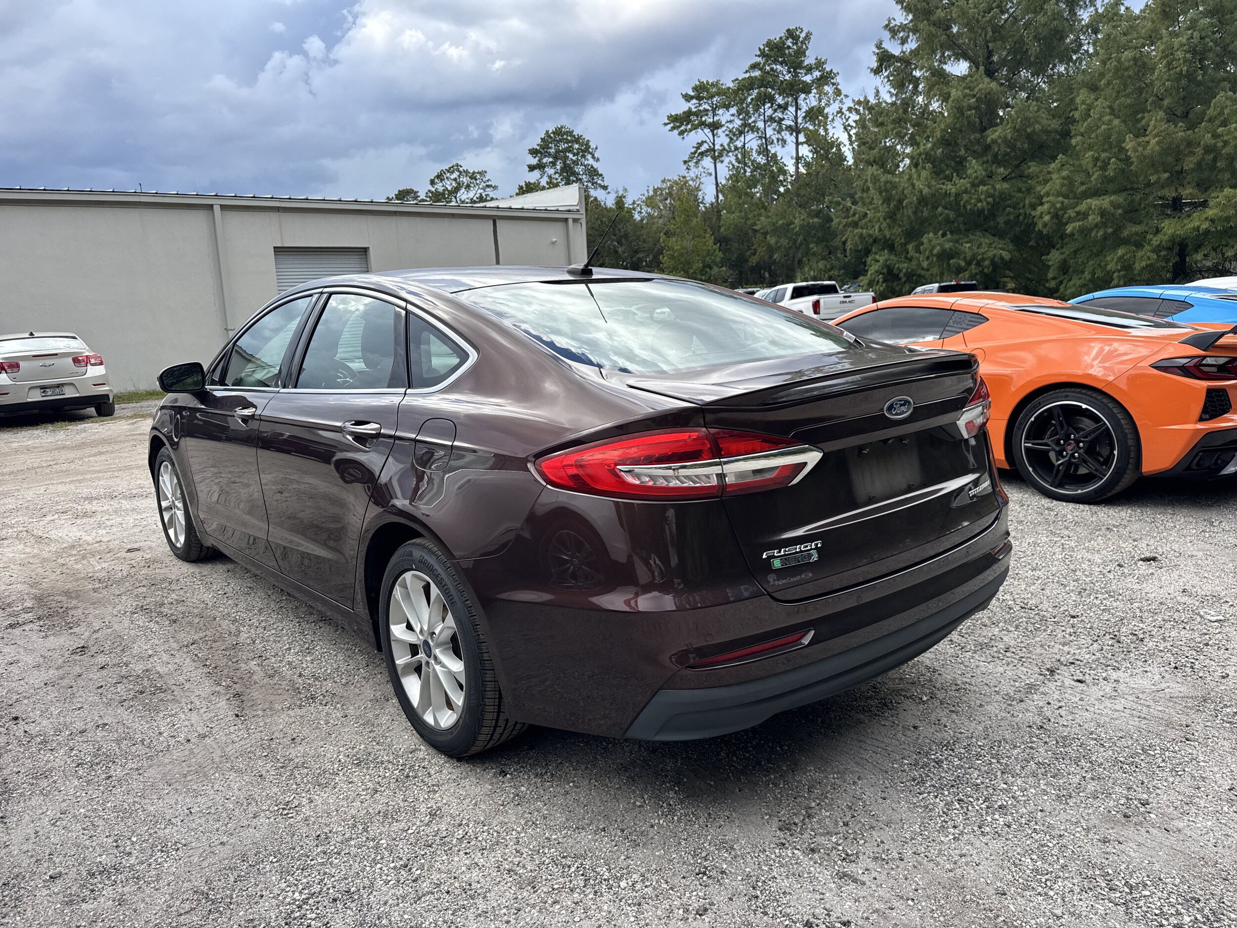 Used 2019 Ford Fusion Energi Titanium FWD image 2