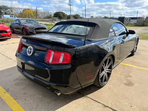 Used 2012 Ford Mustang Convertible image 6