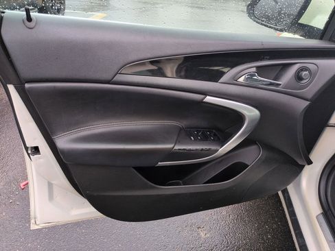 Used 2012 Buick Regal Premium image 11