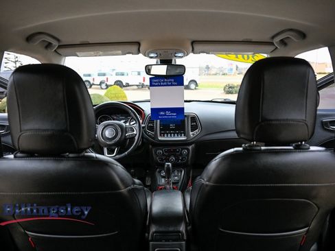 Used 2019 Jeep Compass Trailhawk w/ Cold Weather Group image 16