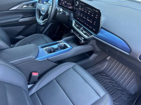 Used 2026 Chevrolet Equinox EV LT w/ Convenience Package II FWD image 20