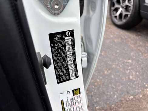 Used 2023 Toyota Corolla LE FWD image 28