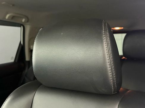 Used 2018 Nissan Pathfinder SL w/ Midnight Edition Package image 19