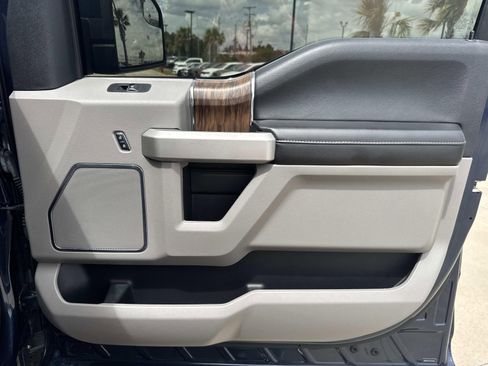 Used 2018 Ford F150 Lariat w/ Trailer Tow Package image 13