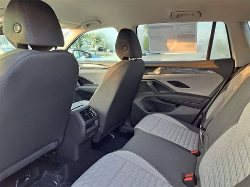 New 2026 Volkswagen Tiguan S image 5
