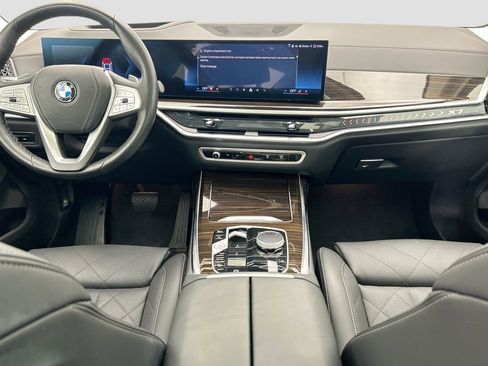 Used 2026 BMW X7 xDrive40i AWD/4WD image 13