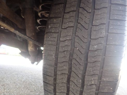 Used 2017 RAM 1500 ST RWD image 30