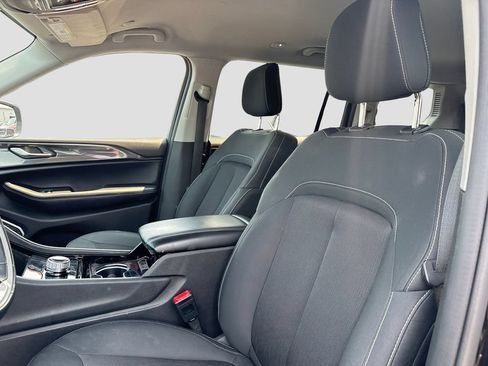 Used 2022 Jeep Grand Cherokee L Laredo w/ Luxury Tech Group I AWD/4WD image 11