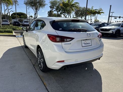 Used 2018 MAZDA MAZDA3 Touring image 14