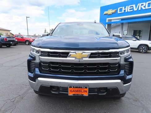 Used 2022 Chevrolet Silverado 1500 LT w/ Protection Package AWD/4WD image 2