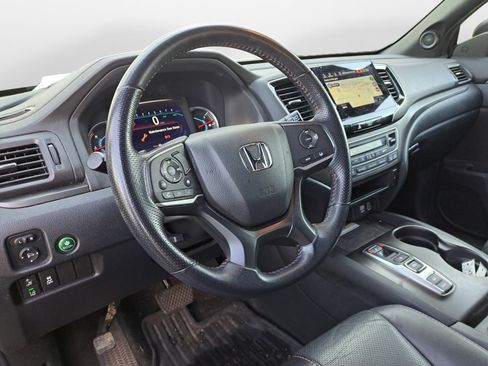Used 2022 Honda Pilot TrailSport image 12