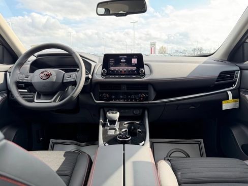 New 2026 Nissan Rogue SV w/ Rock Creek Premium Package AWD/4WD image 24