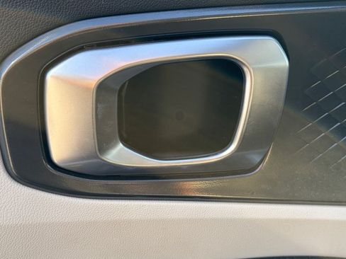 Certified 2022 Kia Sorento S w/ Panoramic Sunroof Package FWD image 9