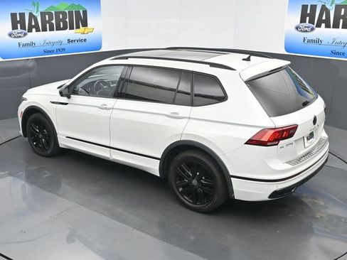 Used 2022 Volkswagen Tiguan SE R-Line image 26