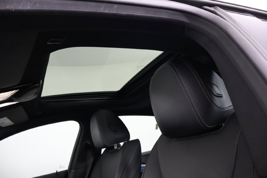 Used 2023 BMW i4 eDrive40 w/ M Sport Package RWD image 36