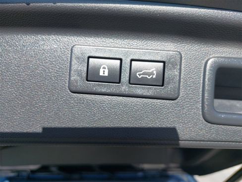 Used 2023 Subaru Forester Touring image 13