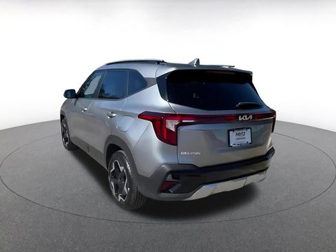 Used 2025 Kia Seltos S image 11