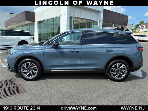 Certified 2023 Lincoln Corsair AWD image 2