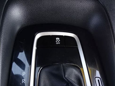 Used 2023 Toyota Corolla LE FWD image 31
