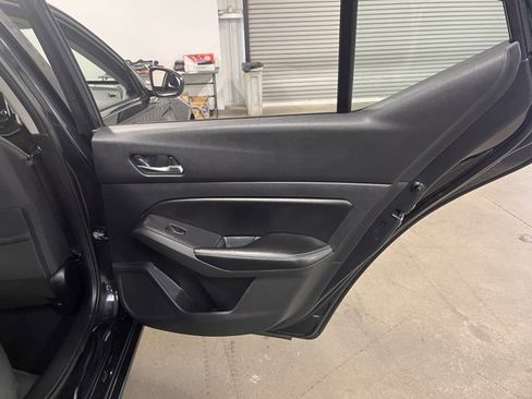 Used 2022 Nissan Altima 2.5 SV image 15