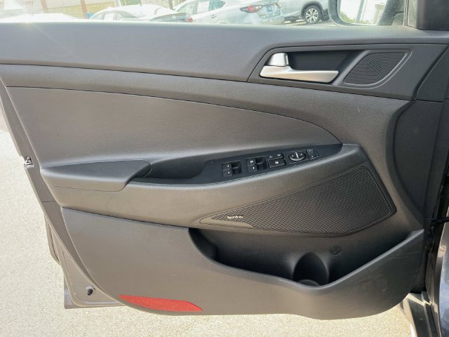 Used 2019 Hyundai Tucson Sport FWD image 27