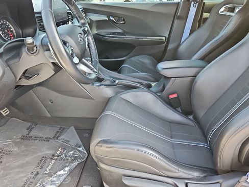 Used 2022 Hyundai Veloster N image 16