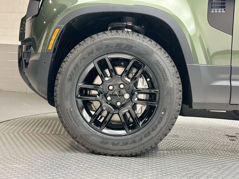New 2026 Land Rover Defender 110 S AWD/4WD image 13