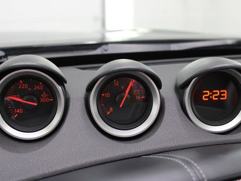 Used 2010 Nissan 370Z Touring w/ Sport Pkg RWD image 57