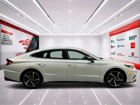 Used 2023 Hyundai Sonata SEL Plus FWD image 9