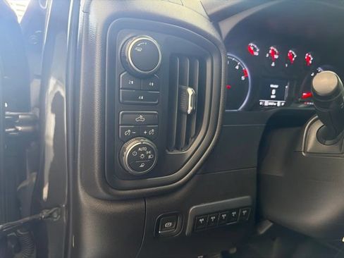 Used 2022 Chevrolet Silverado 2500 Custom w/ Custom Value Package AWD/4WD image 17