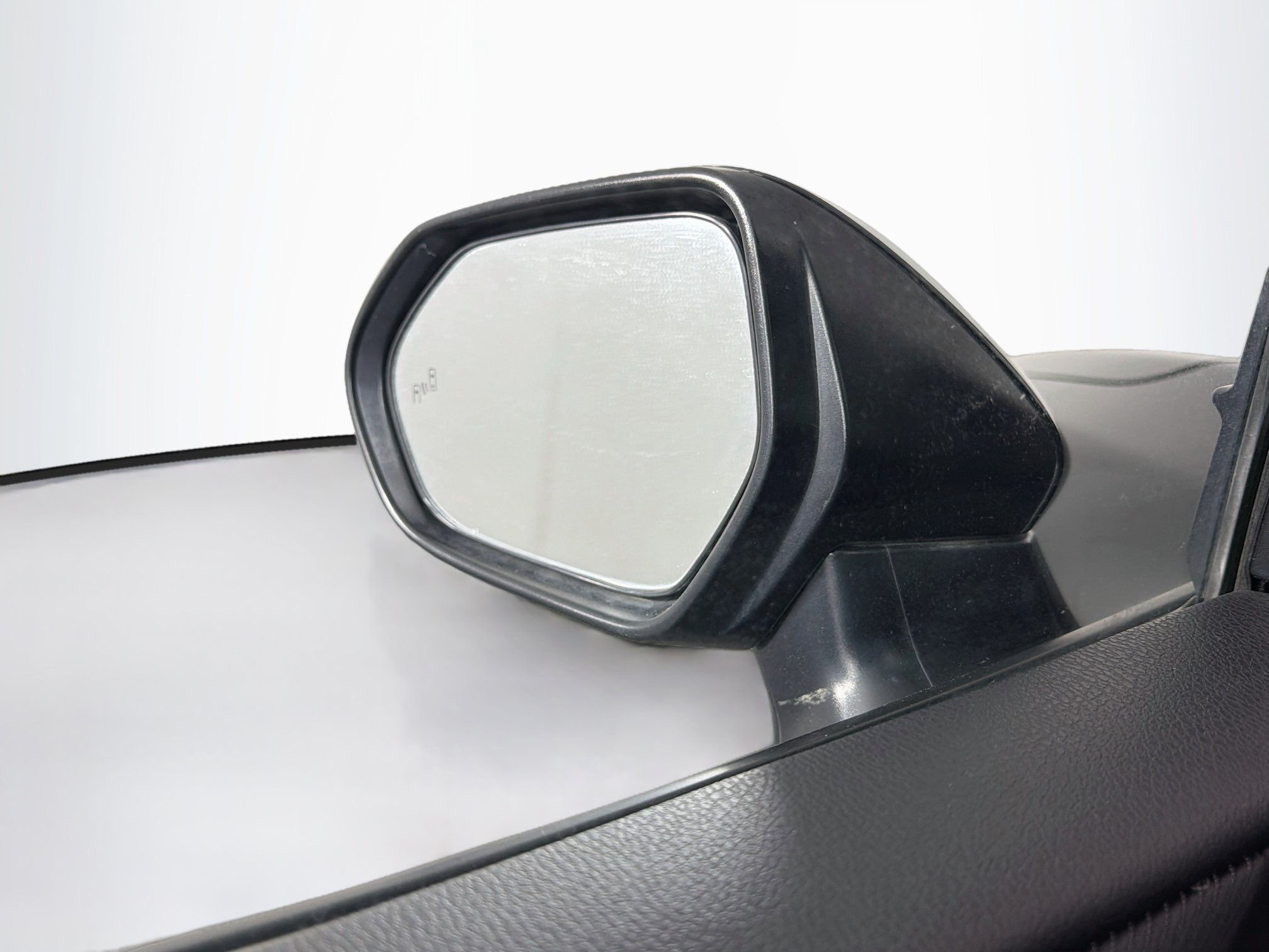 Used 2025 Toyota Camry SE FWD image 16