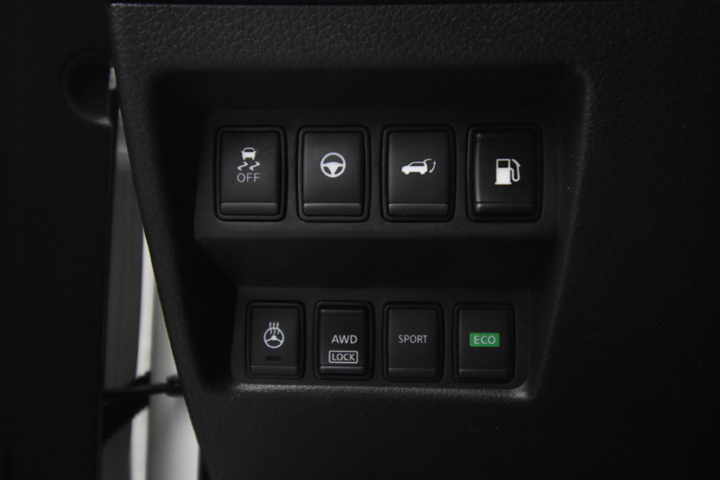 Used 2020 Nissan Rogue SL AWD/4WD image 31