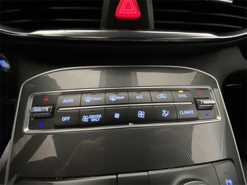 Used 2022 Hyundai Santa Fe Blue image 18