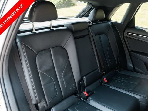 Used 2022 Audi Q3 2.0T Premium Plus w/ Premium Plus Package AWD/4WD image 29