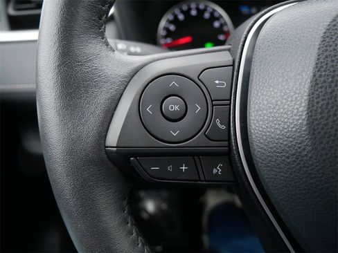 Certified 2022 Toyota RAV4 XLE image 32