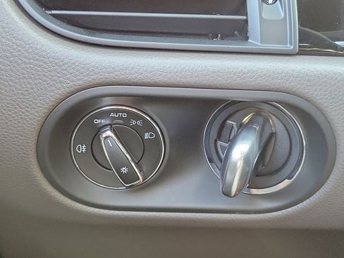 Used 2025 Porsche Macan Turbo image 26