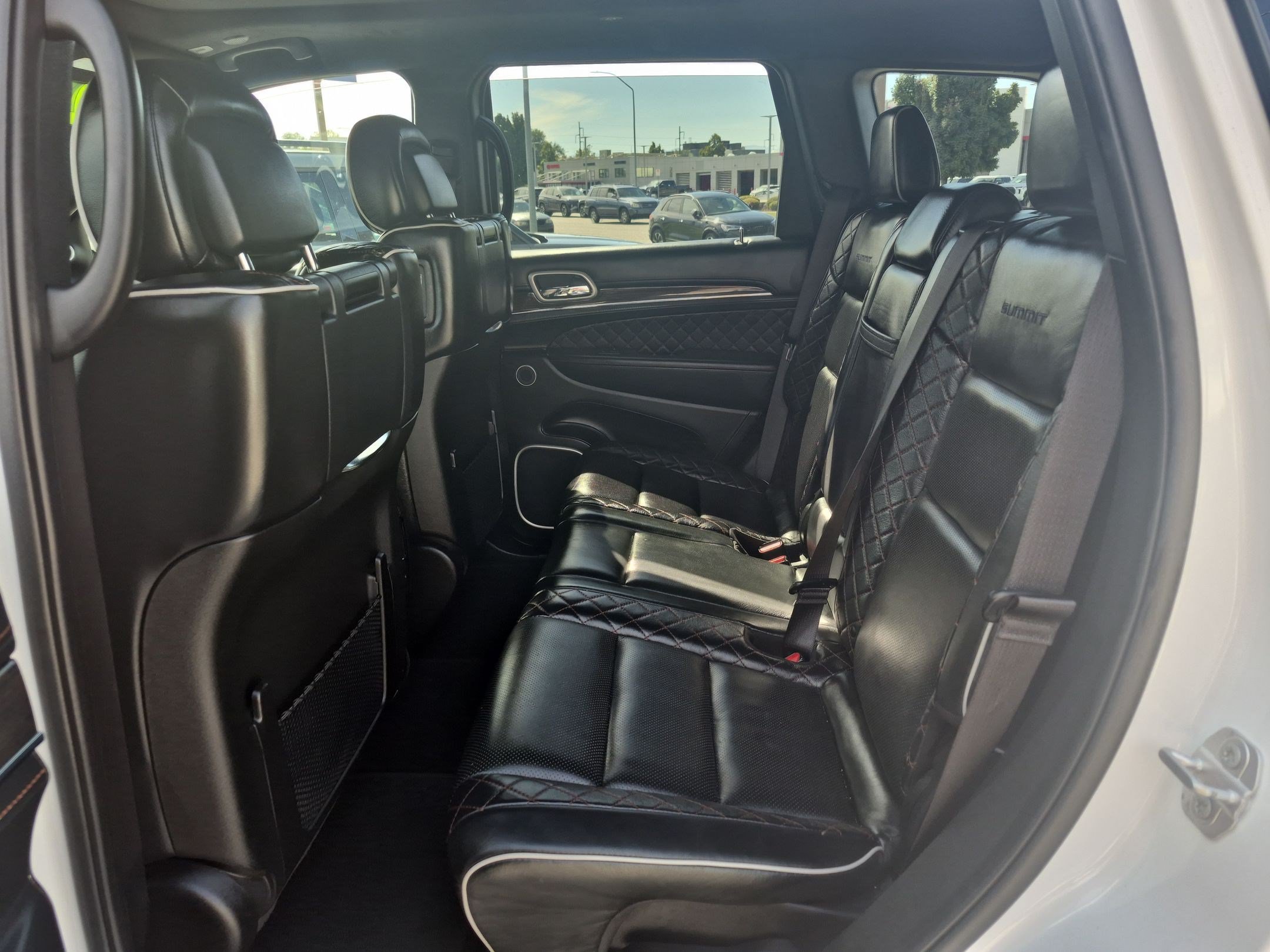 Used 2020 Jeep Grand Cherokee Summit AWD/4WD image 29