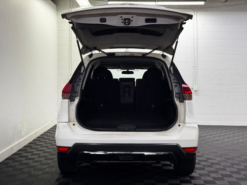 Used 2020 Nissan Rogue S FWD image 33