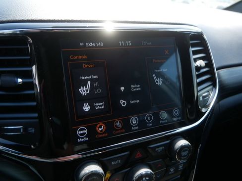 Used 2021 Jeep Grand Cherokee Laredo X AWD/4WD image 26