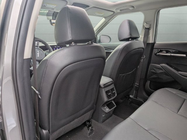 Used 2025 Kia Seltos EX w/ EX Sunroof Package AWD/4WD image 31