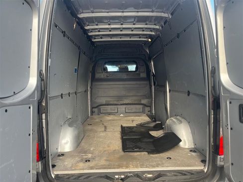 Used 2023 Mercedes-Benz Sprinter 2500 image 9