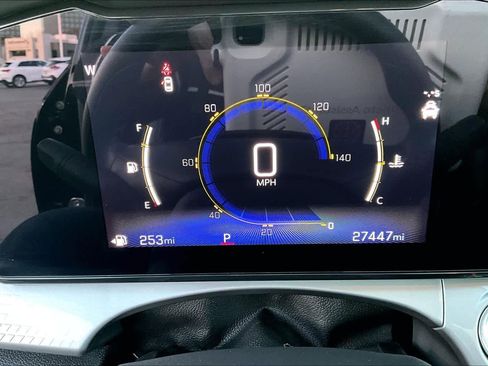 Used 2024 Chevrolet Trax LT image 25