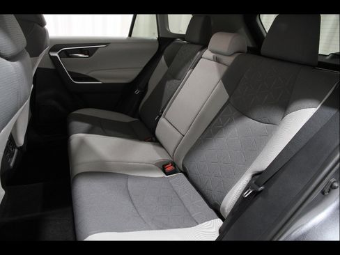 Used 2019 Toyota RAV4 XLE w/ Convenience Package AWD/4WD image 17