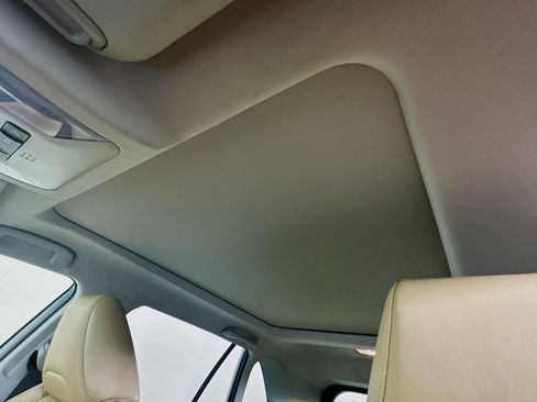 Used 2019 Toyota RAV4 Limited image 26