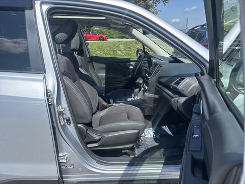 Used 2020 Subaru Forester Premium AWD/4WD image 25