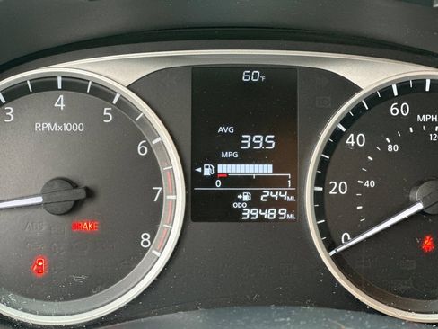 Used 2024 Nissan Versa S FWD image 28