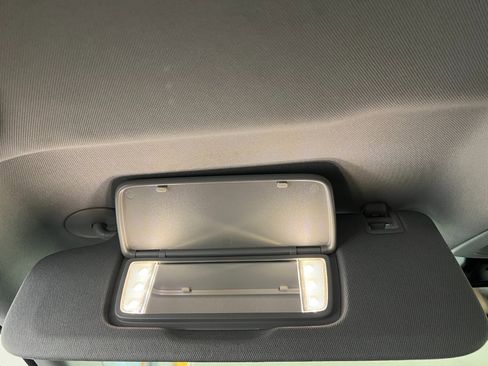 Used 2024 GMC Terrain SLT image 54