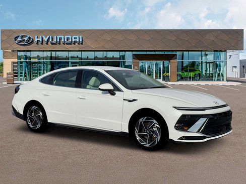 New 2026 Hyundai Sonata SEL FWD image 10